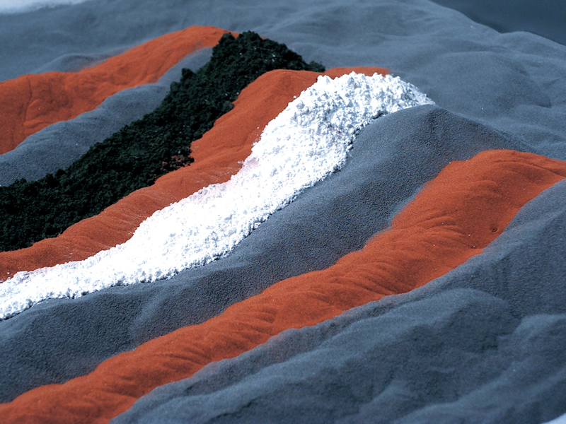 Powder in various colours